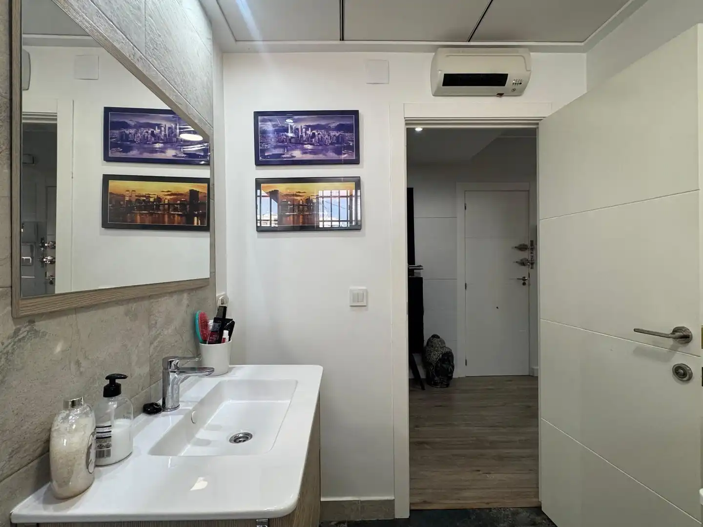 Baño de Piso en venta en Alicante / Alacant con Aire acondicionado, Calefacción y Terraza