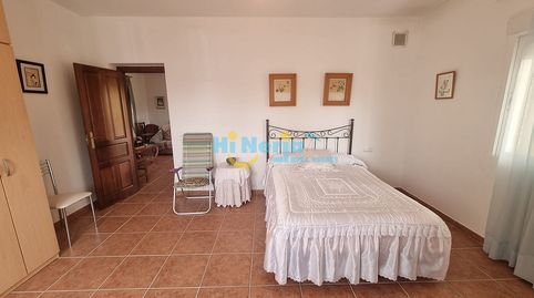 CASA DE CAMPO 3 DORMITORIOS CON PARCELA DE 3242 m2 Y VISTA DESPEJADA A LA MONTAÑA  CANILLAS DE ACEITUNO, imatge 3
