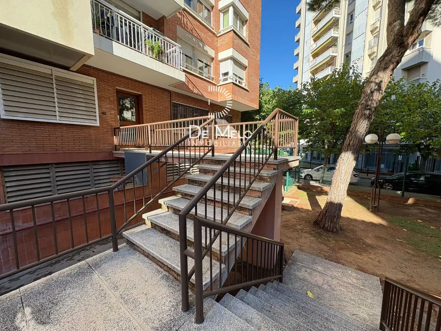 Außenansicht von Wohnung zum Verkauf in Barcelona mit Klimaanlage, Heizung und Parkett