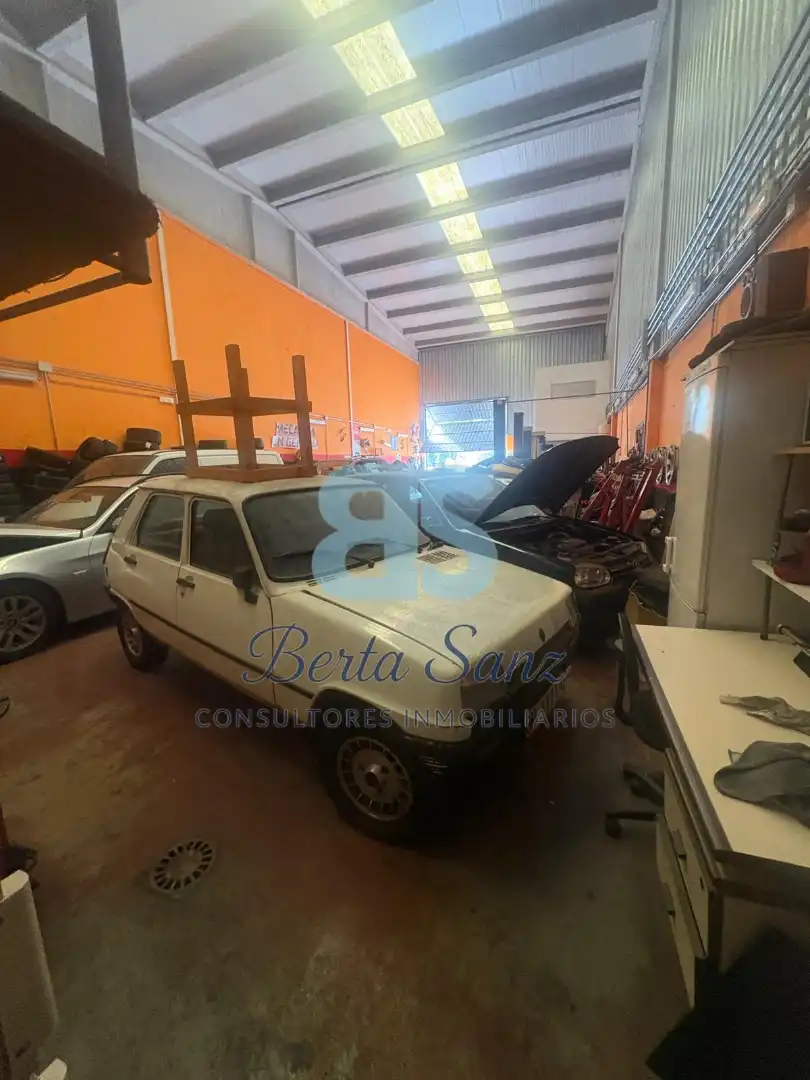 Parking de Nave industrial en venta en Anchuelo con Calefacción y Alarma