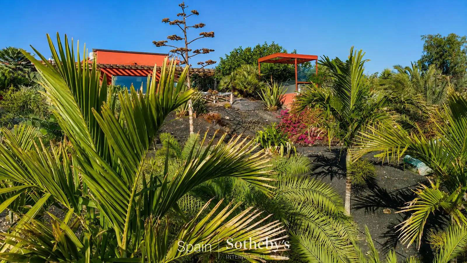 Houses for sale in Tuineje  with Air Conditioner, Heating and Private garden