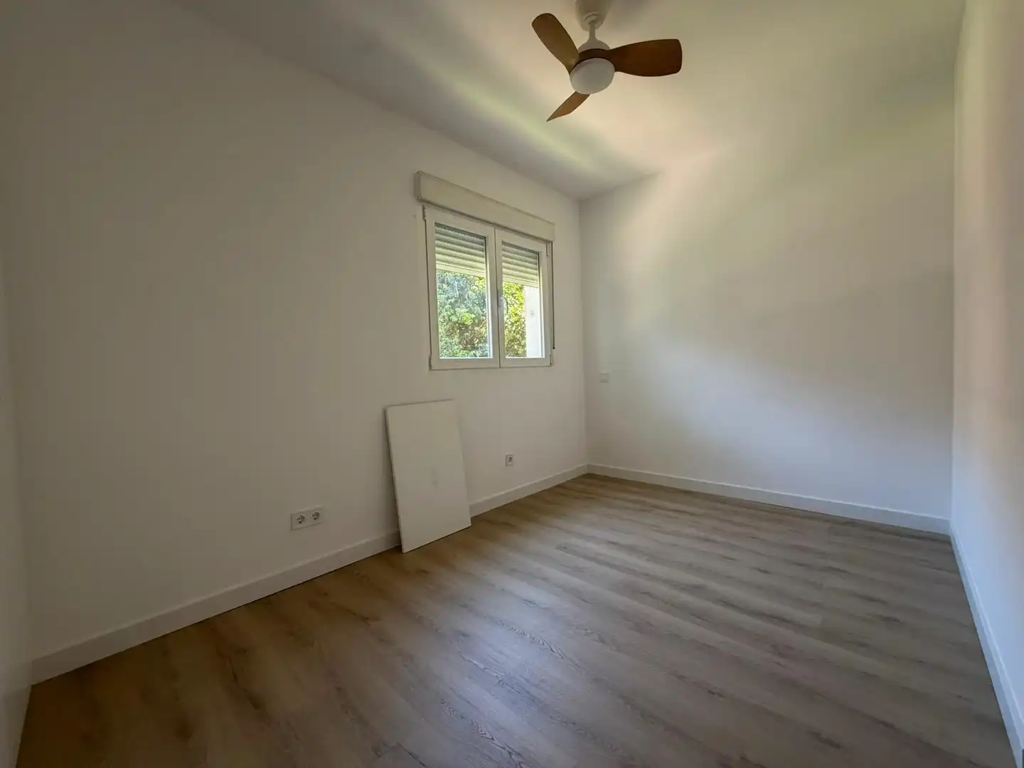 Habitación de Piso de alquiler en Madrid con Aire acondicionado, Calefacción y Jardín privado