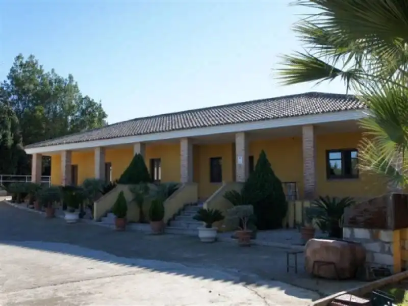 Villa mit Garten zum Verkauf in Navarrés