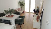 Living room of Flat for sale in Badalona  with Air Conditioner, Terrace and Oven