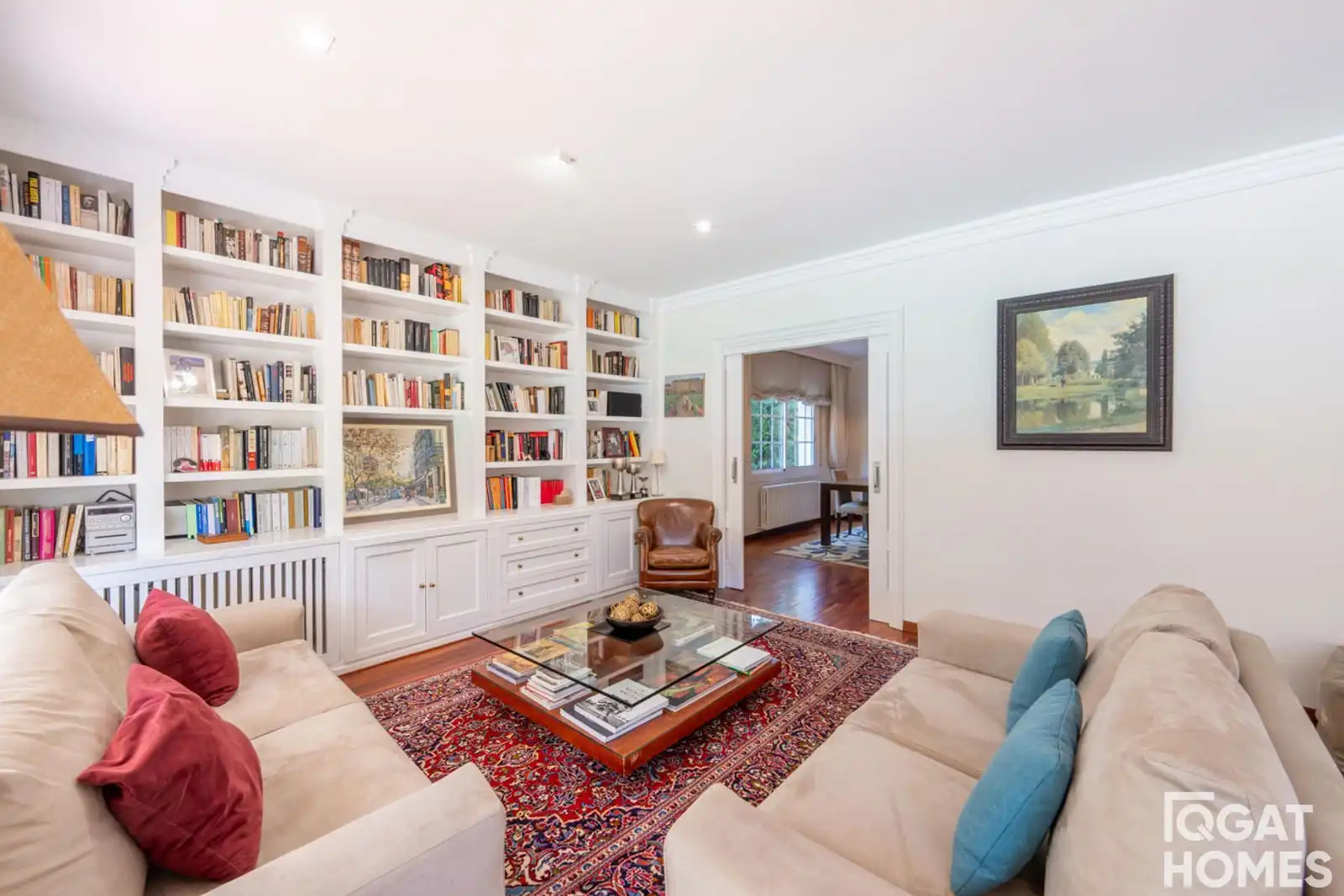 Sala d'estar de Casa o xalet en venda en Sant Cugat del Vallès amb Aire condicionat, Calefacció i Jardí privat