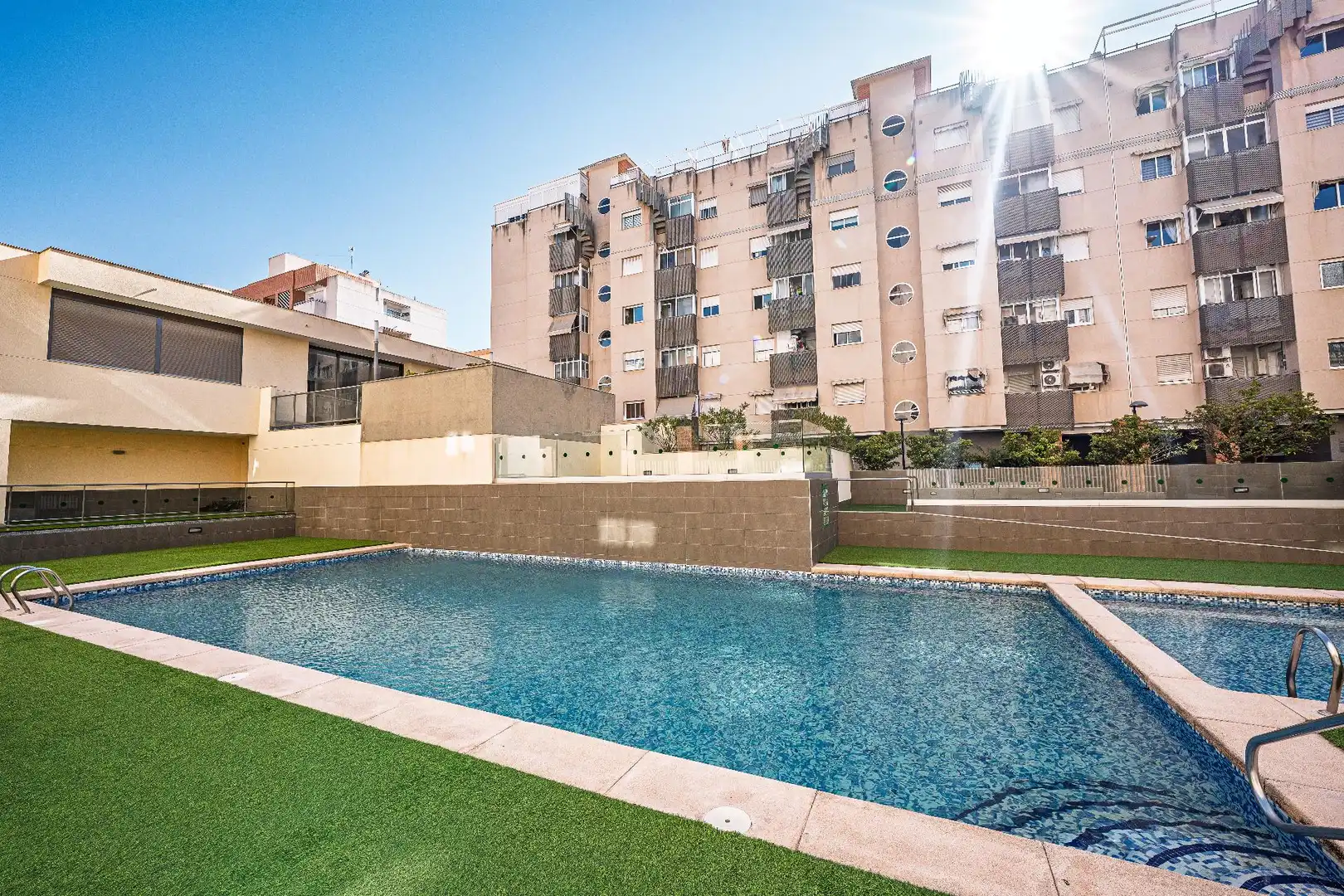 Piscina de Ático en venta en Alicante / Alacant con Calefacción, Jardín privado y Terraza