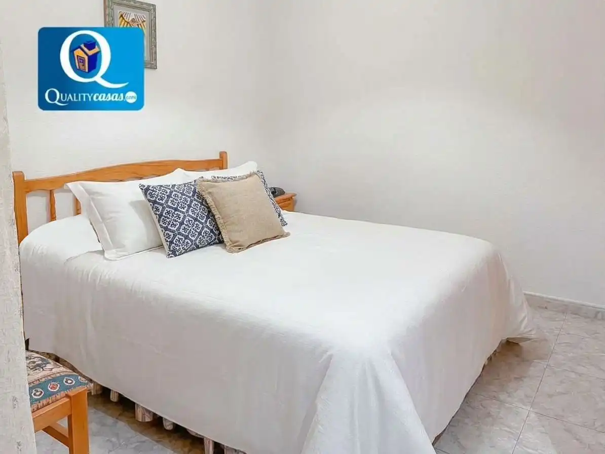 Bedroom of Flat for rent in Torrevieja  with Terrace