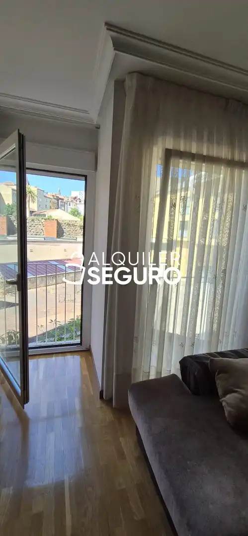 Loft zur Miete in Oviedo  mit Klimaanlage, Heizung und Abstellraum