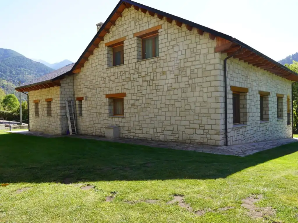Exterior view of Houses for sale in Bielsa, Huesca
