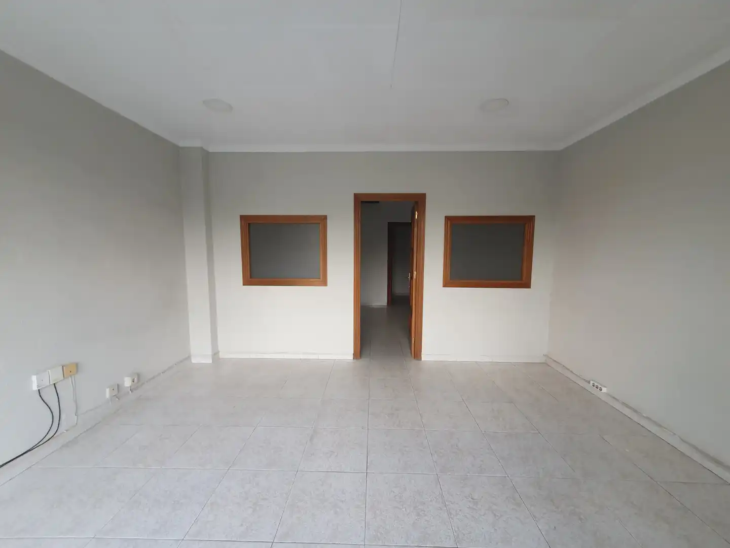 Business premises to rent in Calle Enrique Casas Vila 4, imagen 2