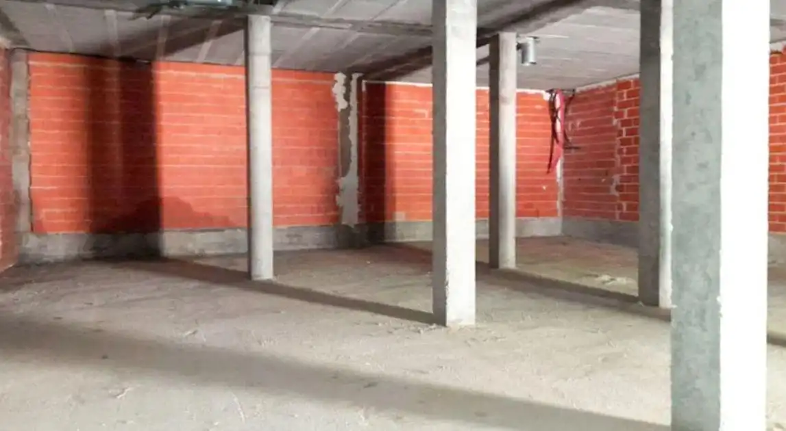 Aparcament de Local en venda en Puebla de Lillo