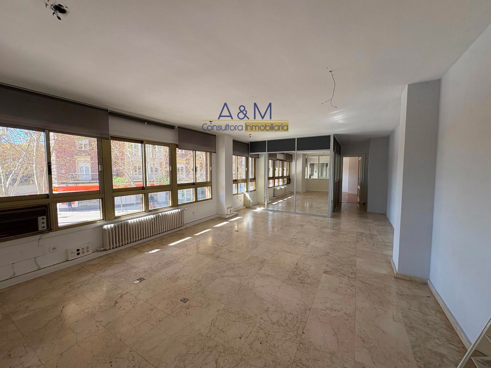 Oficina de alquiler en Paseo Hospital Militar, 2, Campo Grande