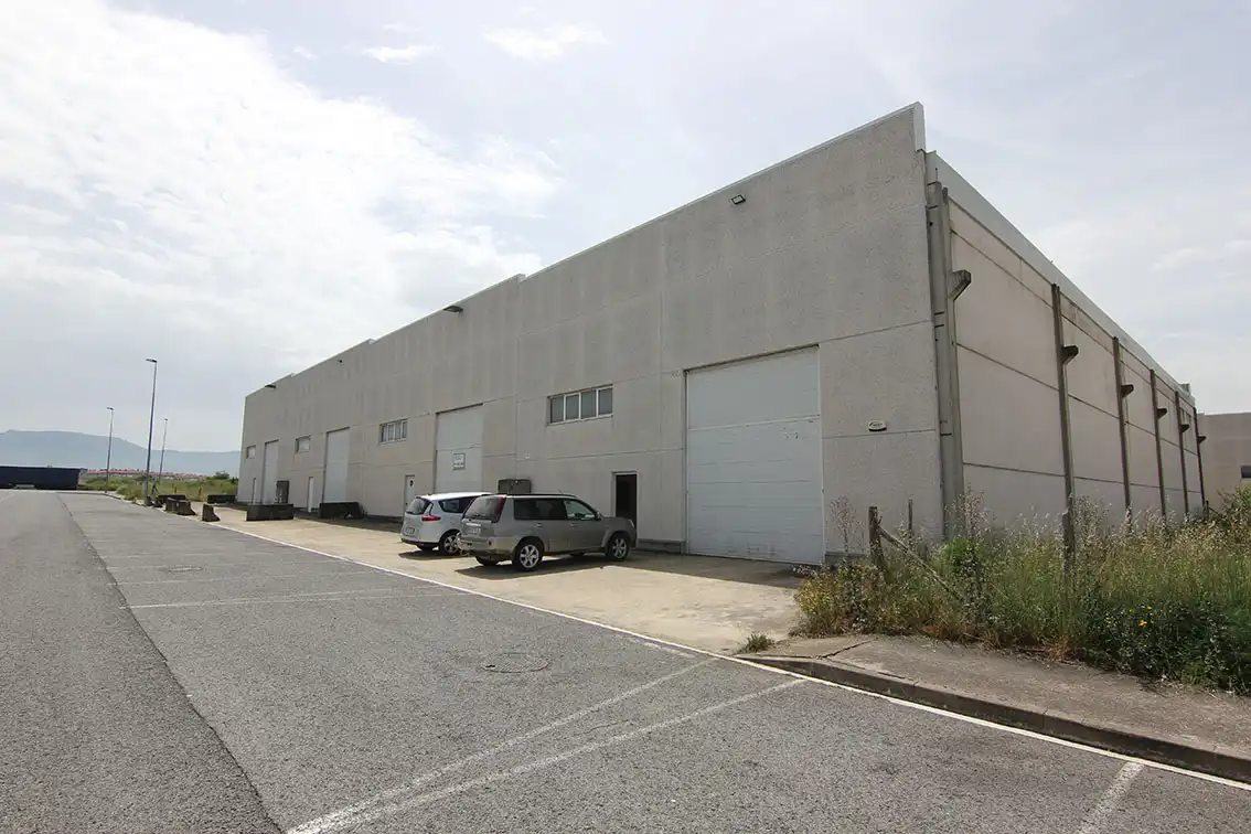 Industriegebäude zur Miete in Gurutzebide Kalea 25A