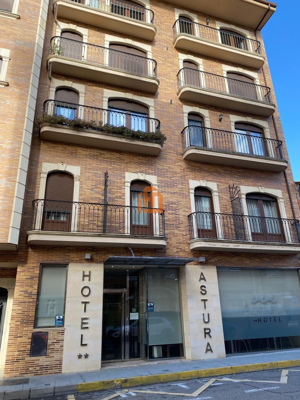 Vista exterior de Edifici en venda en Valencia de Don Juan