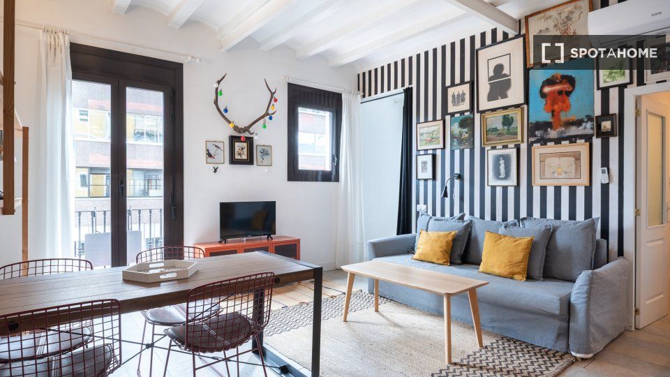 Sala d'estar de Pis de lloguer en  Barcelona Capital amb Aire condicionat, Calefacció i Moblat