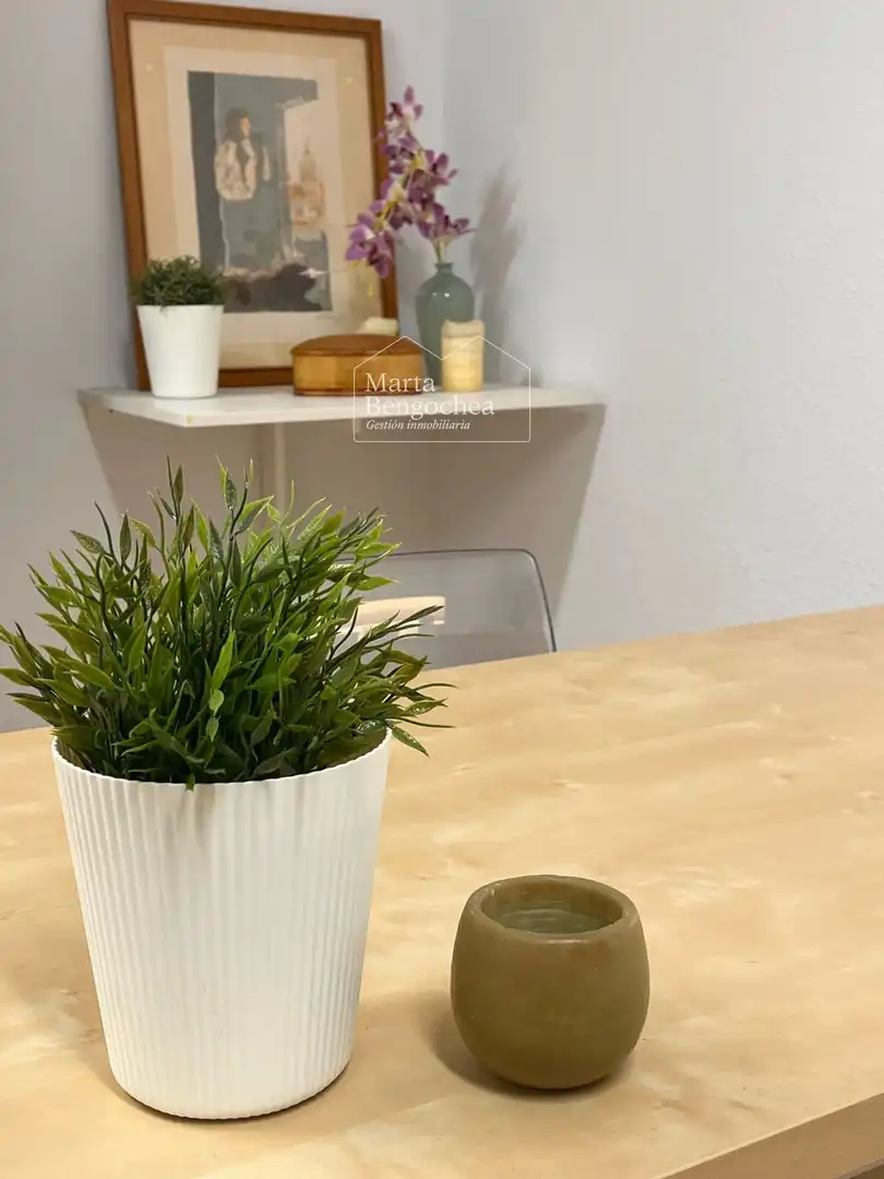 Office for rent in San Prudencio, Ensanche