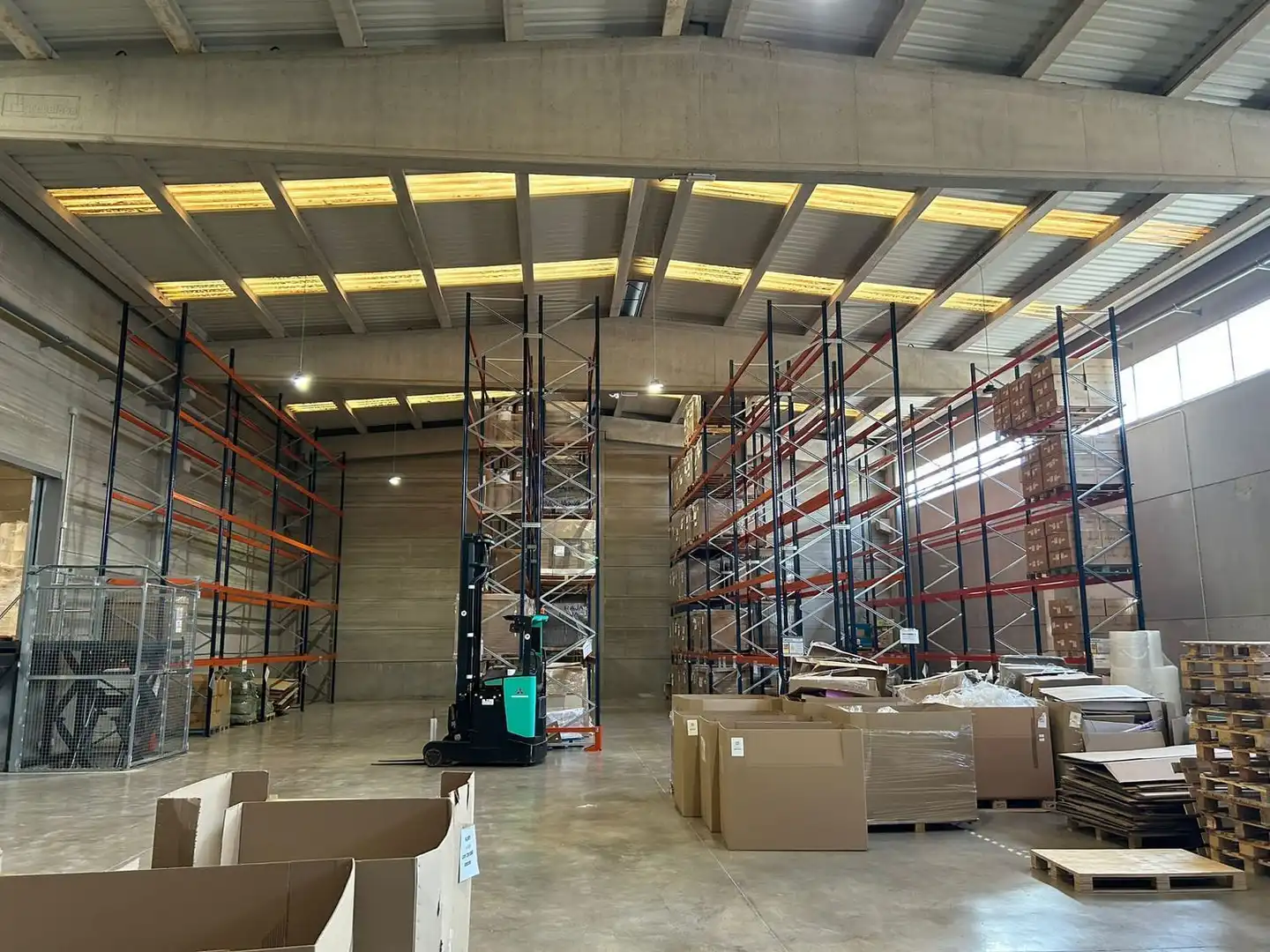 Industrial building to rent in Fuente del Jarro, imagen 10