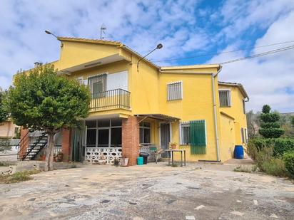 Vista exterior de Casa o xalet en venda en Villena amb Piscina