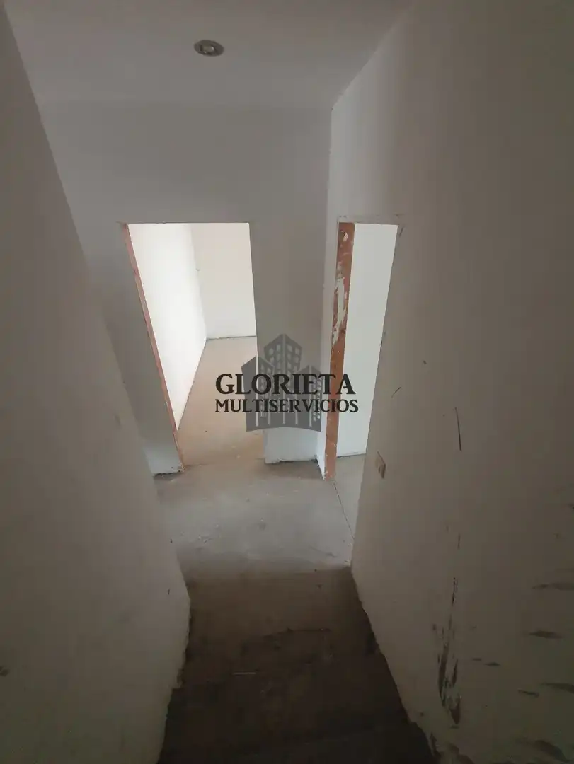 Casa adosada en venta en Vigo  con Calefacción, Parquet y Terraza