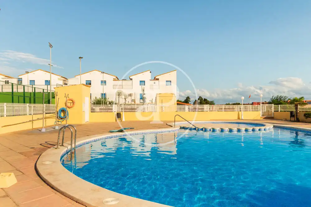 Adossat amb piscina en venda a Playa - Ben Afeli