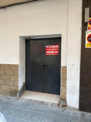 Local comercial en Alquiler en Calle José Salarrullana en Fraga