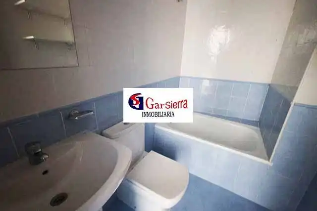 Baño de Piso en venta en Valdemorillo con Calefacción