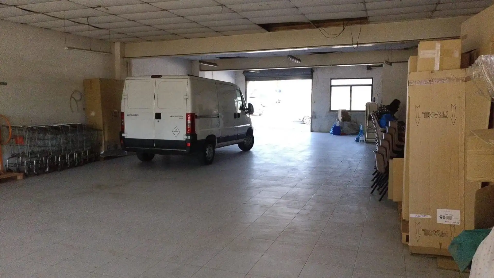 Nau industrial en venda en Terrassa