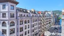Vista exterior de Pis en venda en Bilbao  amb Calefacció i Terrassa