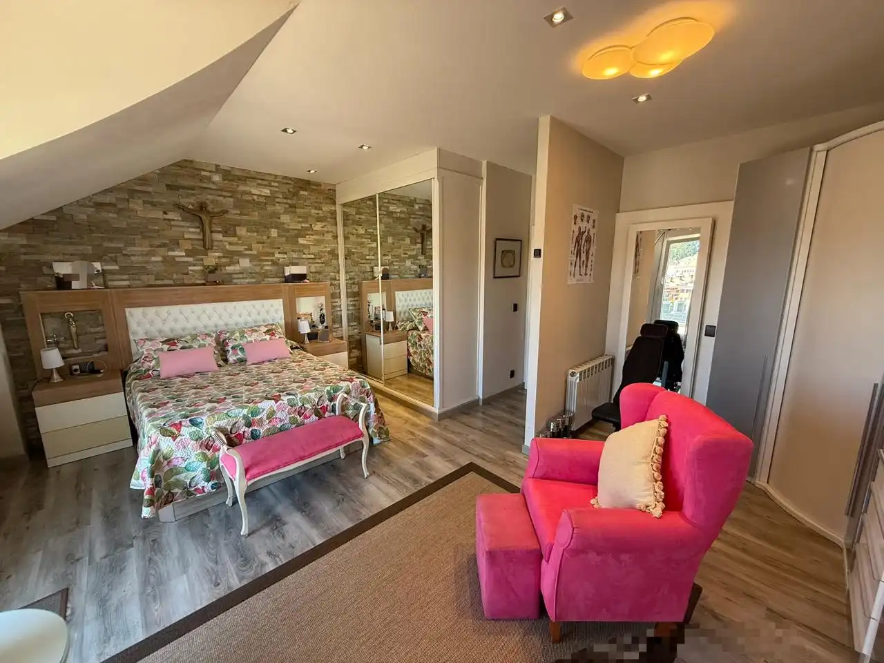 Habitación de Ático en venta en Castro-Urdiales con Calefacción, Terraza y Trastero