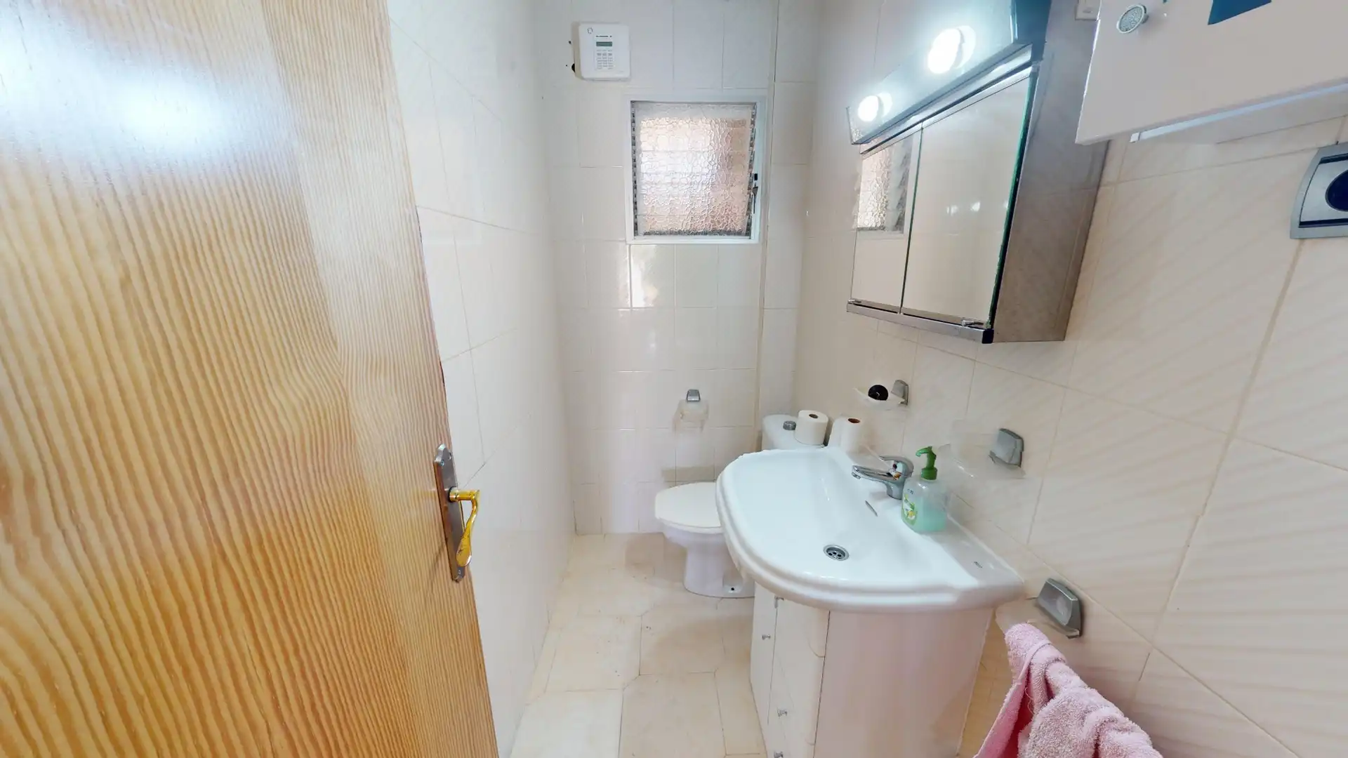 Bany de Casa o xalet en venda en Los Alcázares amb Aire condicionat, Terrassa i Moblat