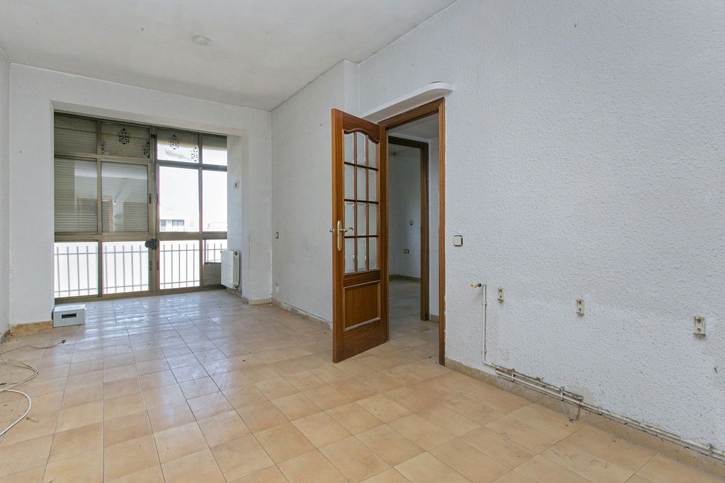 Flat for sale in Badalona