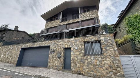 Casa independiente de 4 dormitorios con jardín y garaje tipo box en venta en Aixirivall, Sant Julià, imatge 2