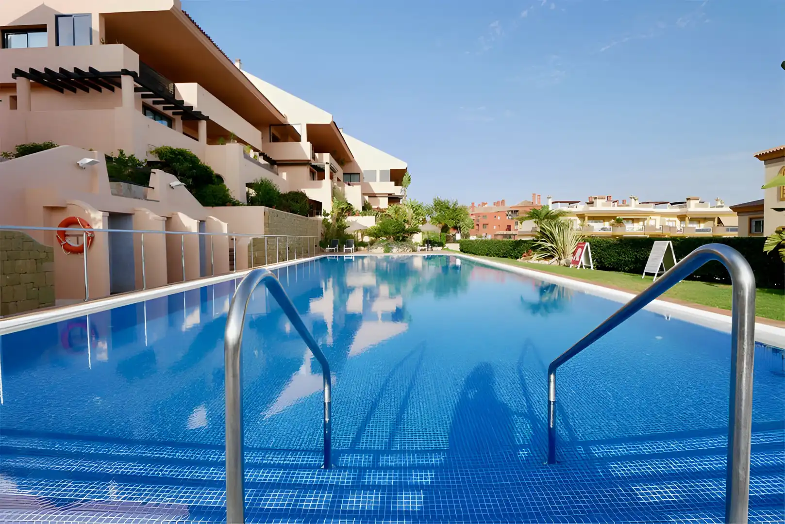 Swimming pool of Ground floor for sale in Mijas  with Air Conditioner, Terrace and Storage room