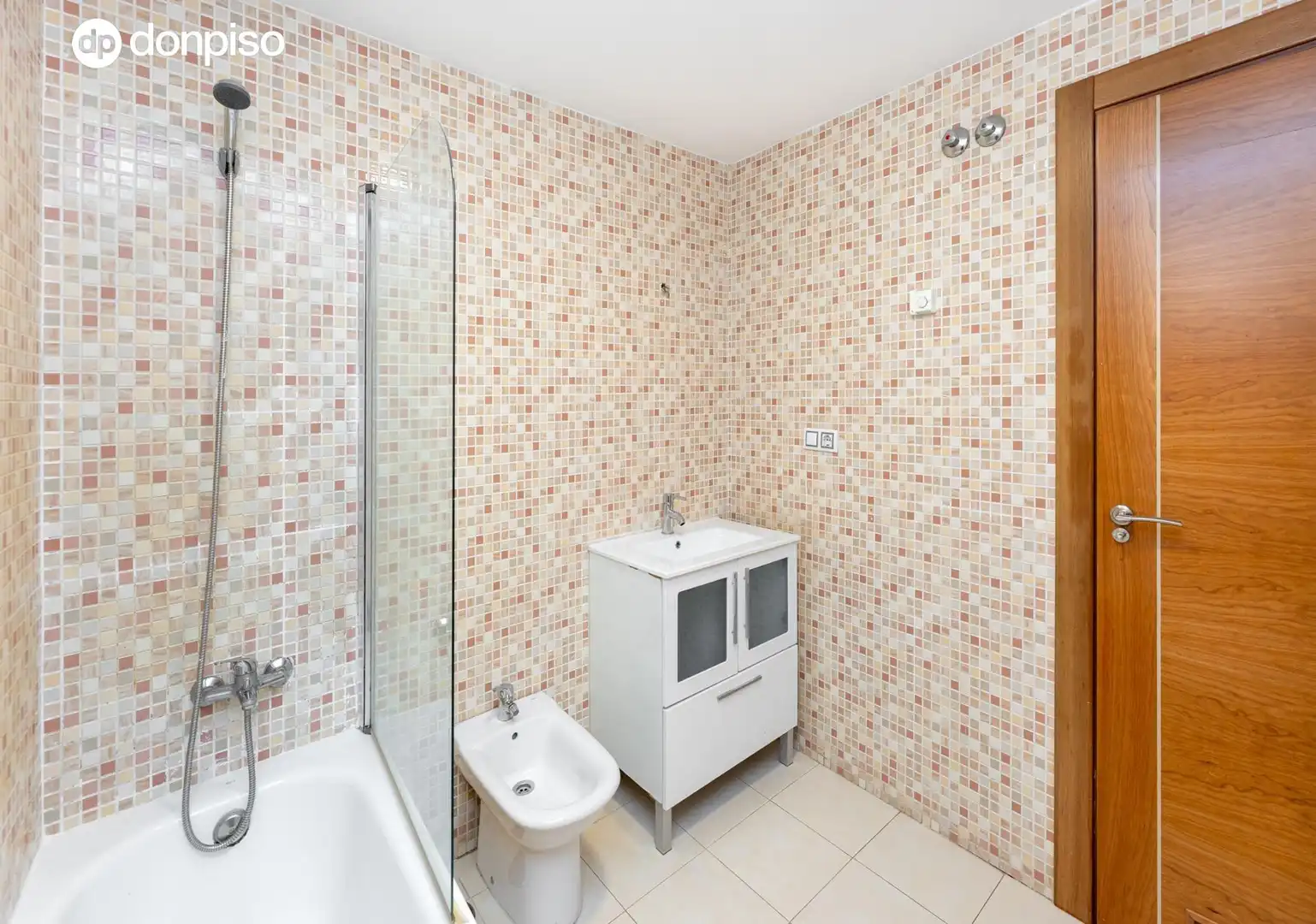 Bathroom of Flat for sale in Armilla