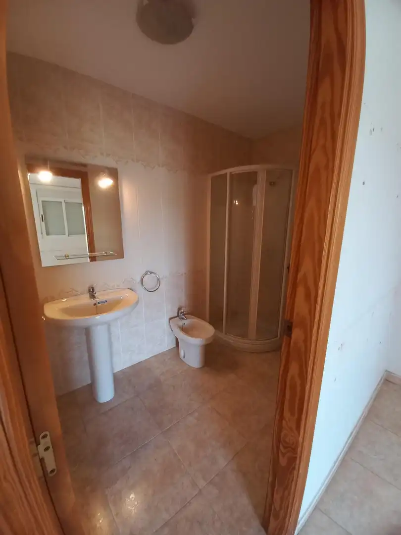 Baño de Casa adosada en venta en Águilas con Aire acondicionado, Calefacción y Trastero