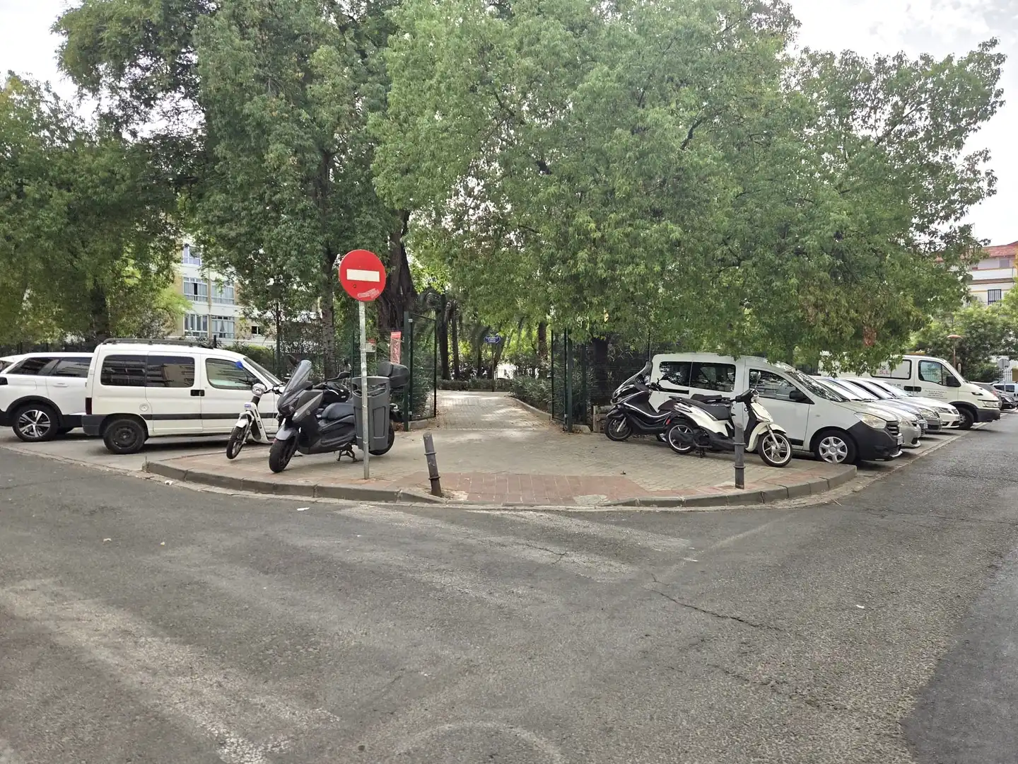 Aparcament de Pis en venda en Sevilla amb Terrassa