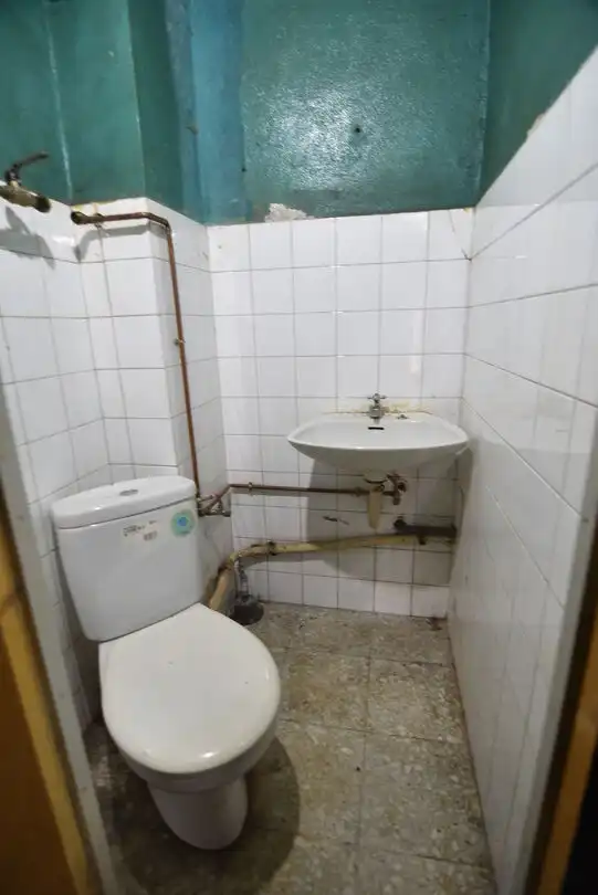 Badezimmer von Geschaftsraum zur Miete in Eibar