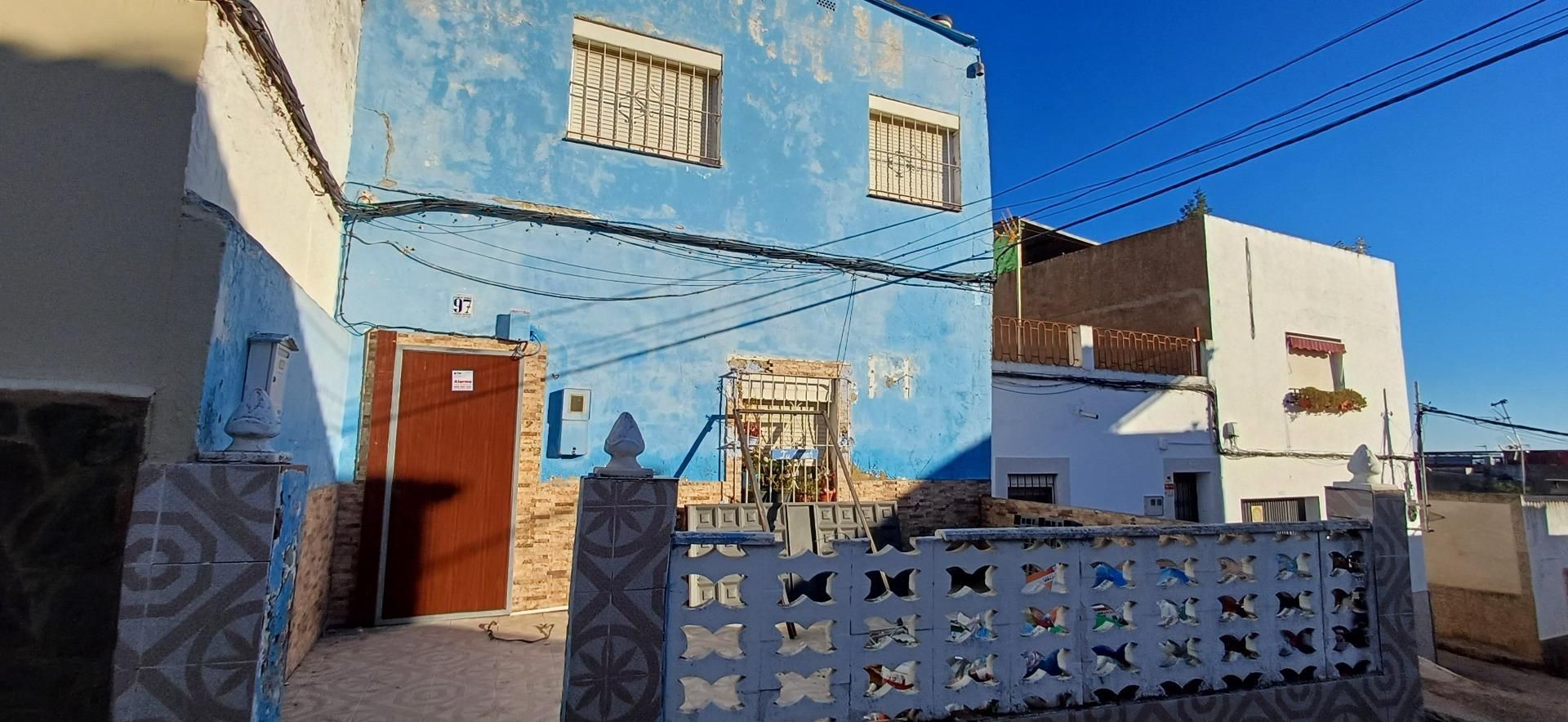 Exterior view of House or chalet for sale in Badajoz Capital  with Private garden, Terrace and Balcony