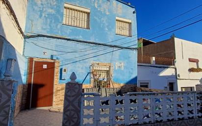 Exterior view of House or chalet for sale in Badajoz Capital  with Private garden, Terrace and Balcony