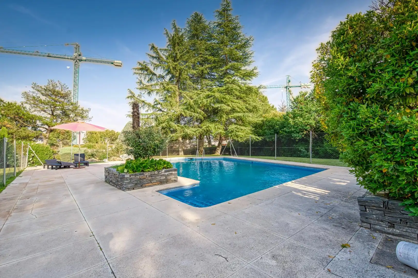 Piscina de Casa o chalet en venta en Boadilla del Monte con Calefacción, Jardín privado y Terraza