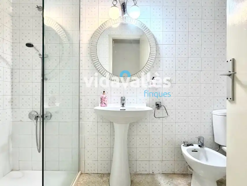 Baño de Piso en venta en Cardedeu con Calefacción, Trastero y Horno