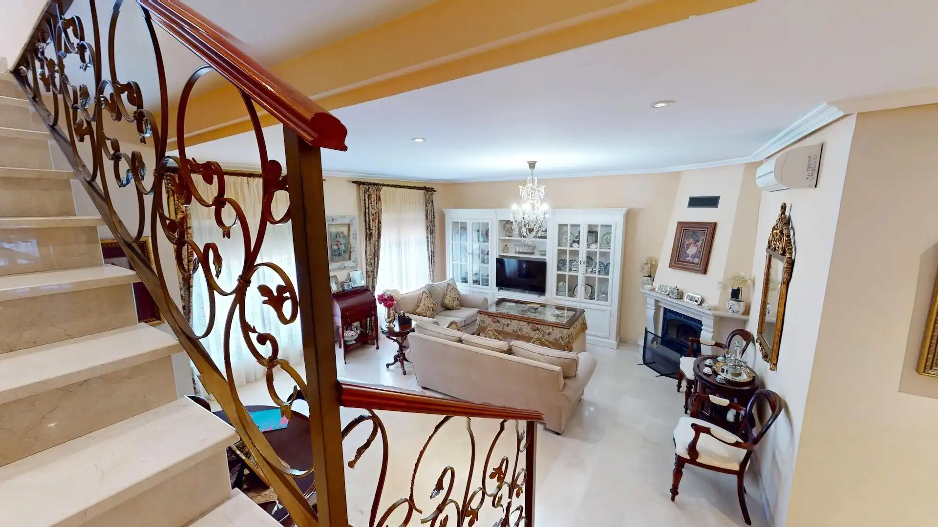 Living room of Houses for sale in Córdoba  with Air Conditioner, Private garden and Terrace