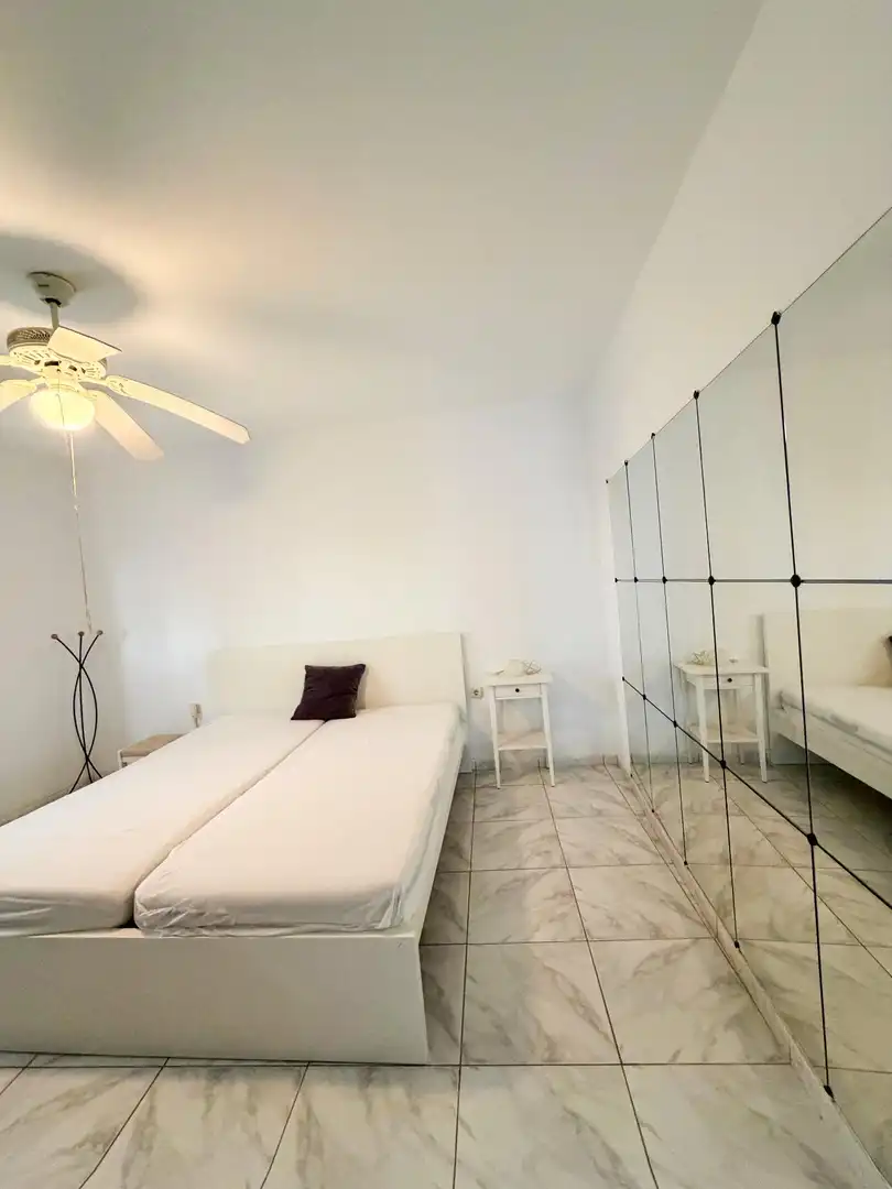 Habitación de Ático de alquiler en San Bartolomé de Tirajana con Jardín privado, Terraza y Amueblado