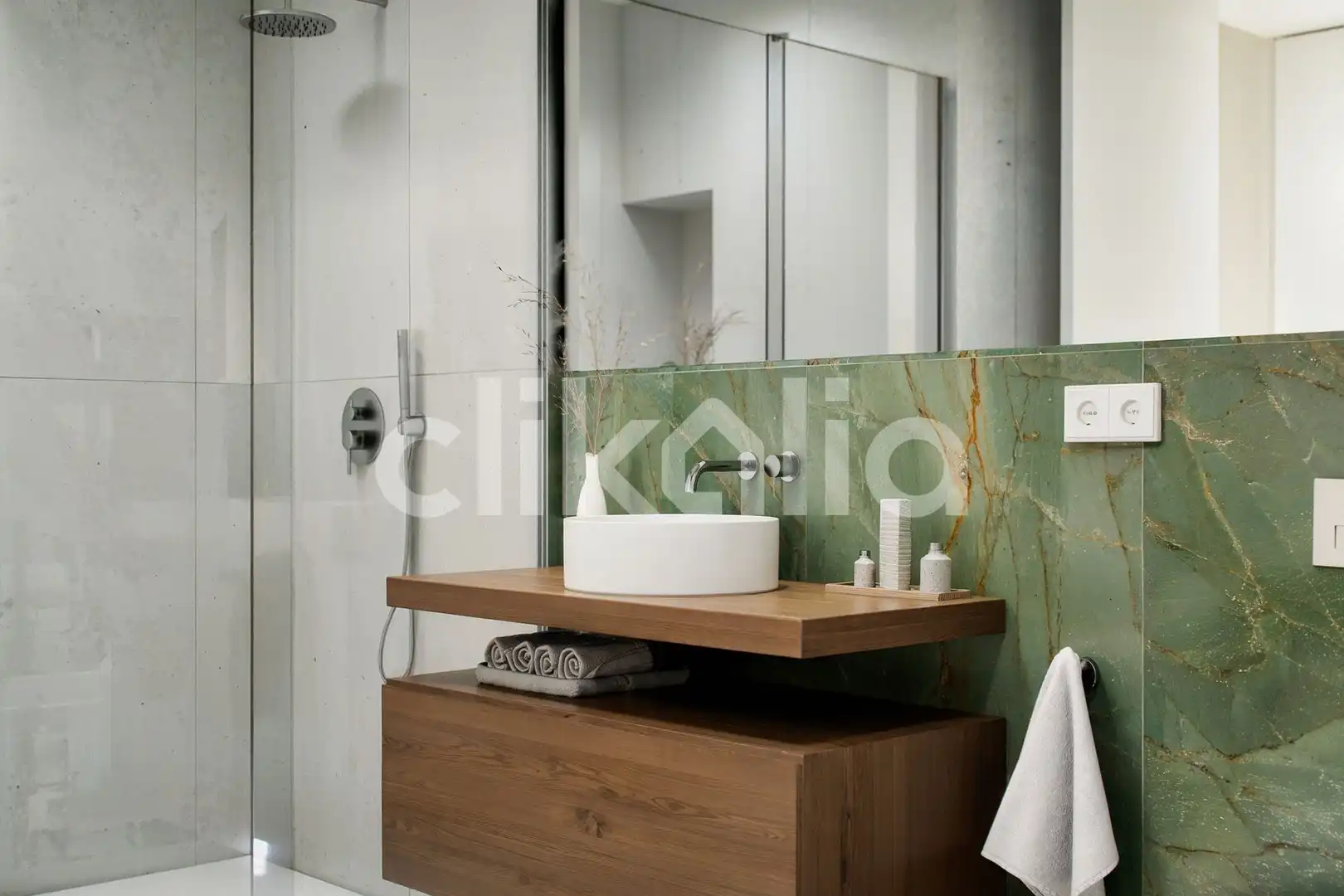 Badezimmer von Wohnung zum Verkauf in Madrid mit Klimaanlage, Heizung und Terrasse