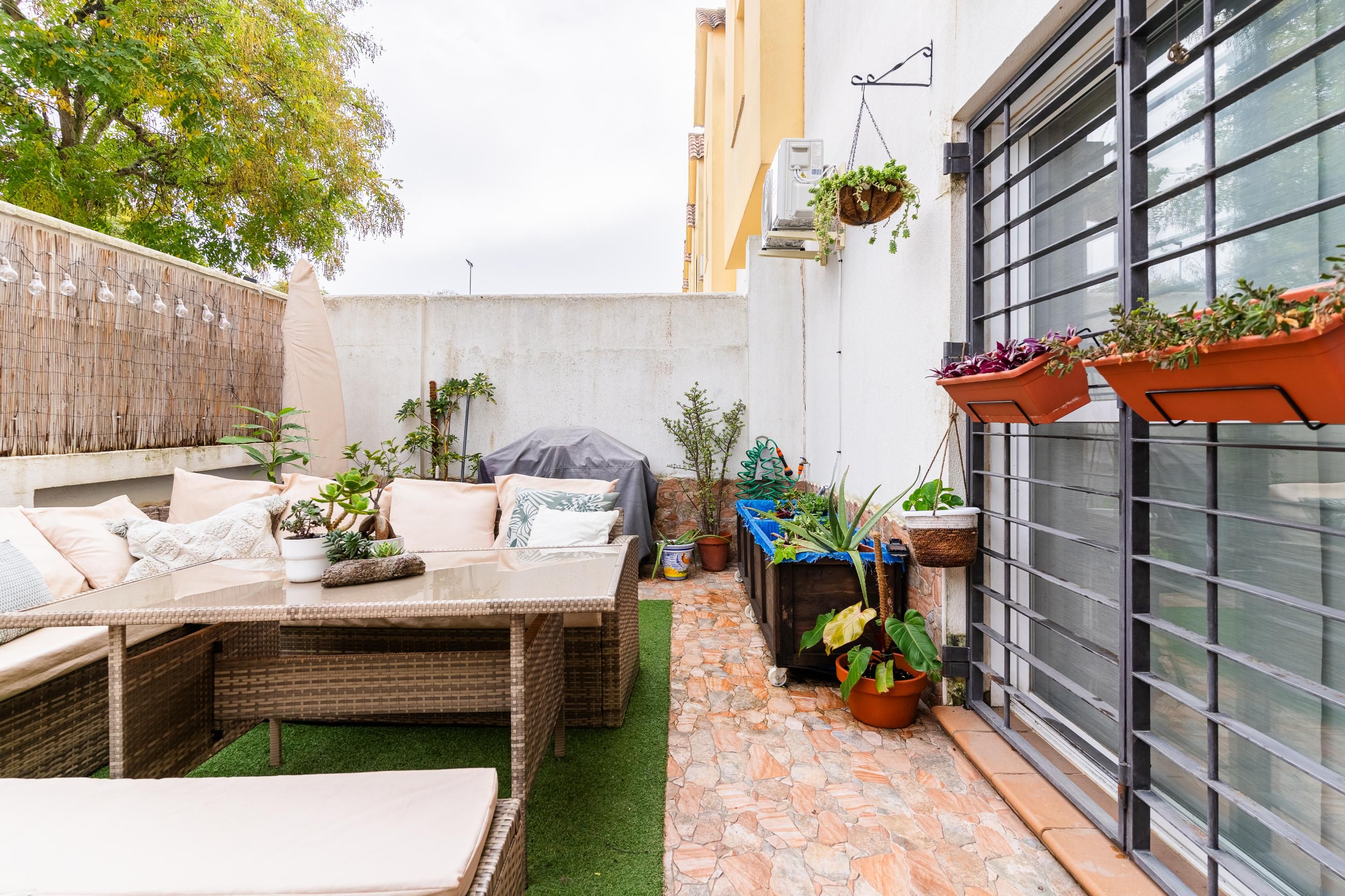 Terrassa de Casa adosada en venda en Chiclana de la Frontera amb Jardí privat i Piscina comunitària
