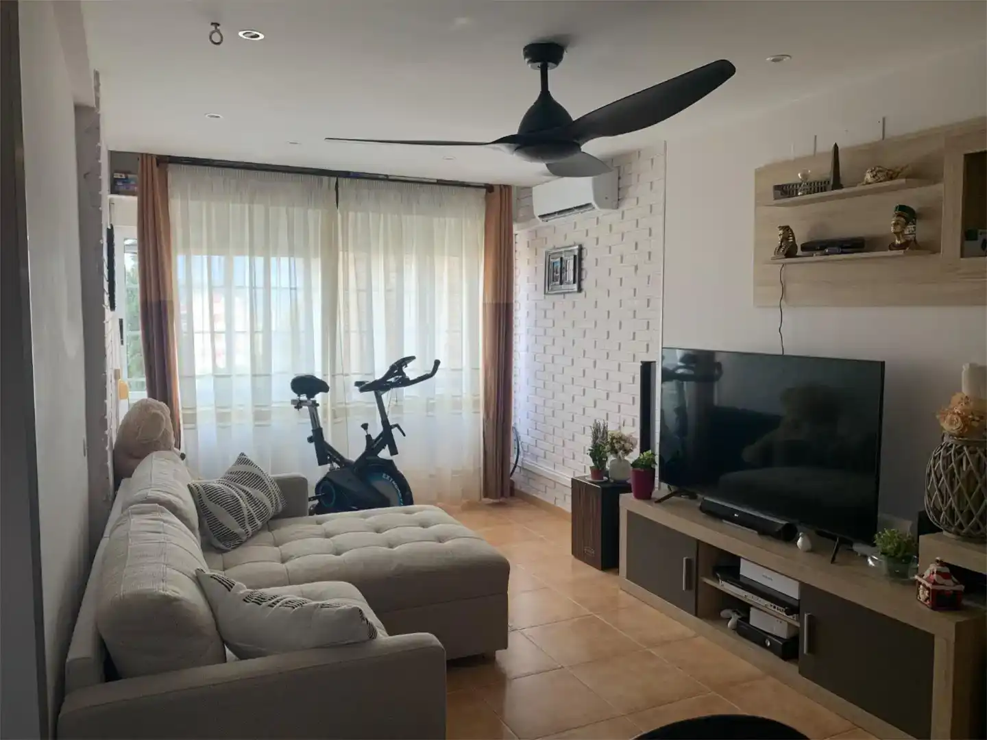 Sala d'estar de Pis en venda en Alicante / Alacant amb Aire condicionat