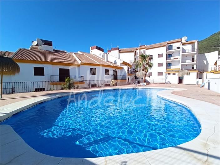 Vista exterior de Apartament en venda en Alcaucín amb Terrassa i Piscina comunitària