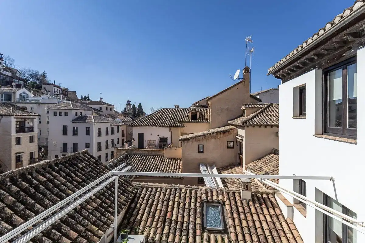 Außenansicht von Gebäude zur Miete in Granada