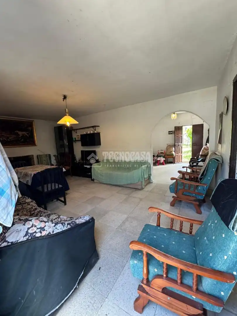 Country homes for sale in Dos Hermanas