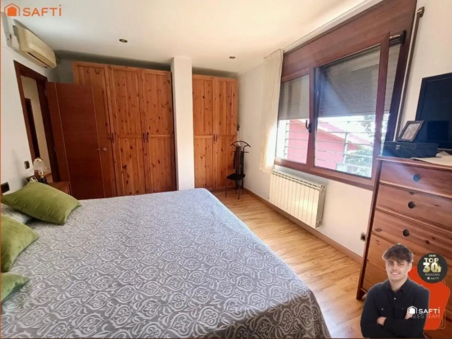 Bedroom of Houses for sale in Mataró  with Air Conditioner, Terrace and Balcony